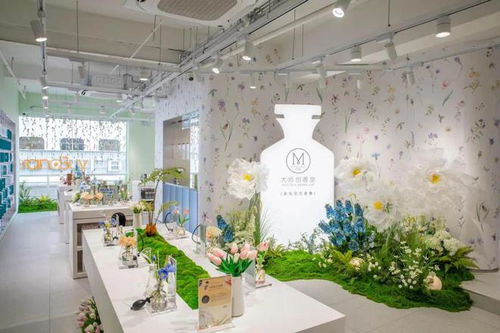 顶级商圈旗舰店,名创优品如何成为日用百货顶流